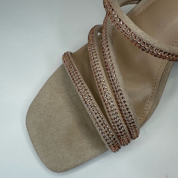 Kelly & Katie Cadene Sandal
New in Box 
Color is Peach - Picture 2 of 8